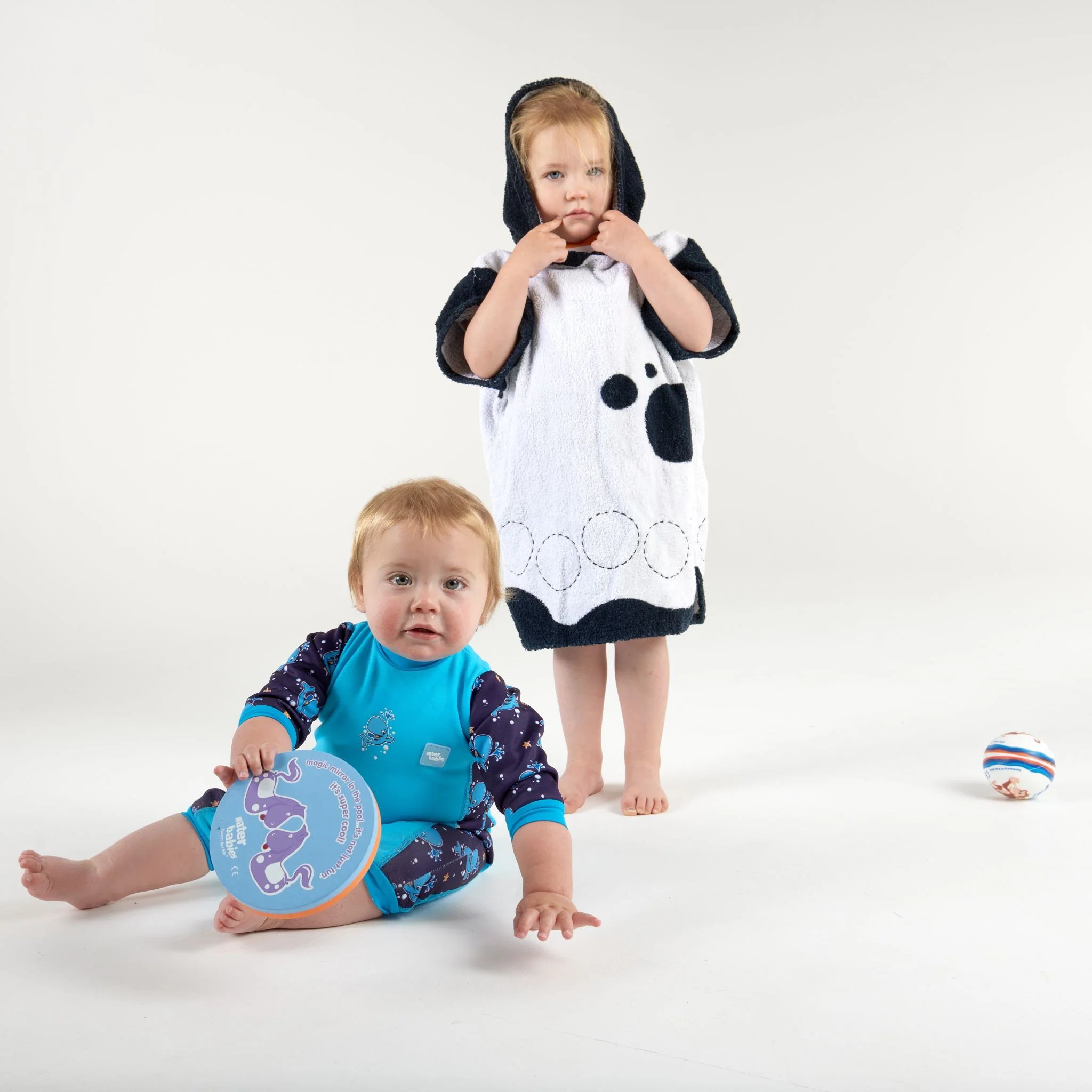 Inky Hooded Poncho Towel - Image 7